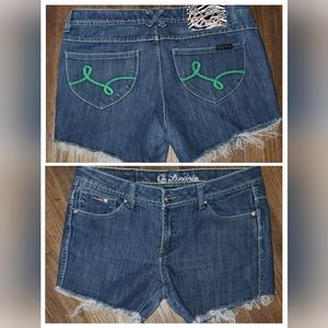 Luxurie by LRG Women's  Denim Shorts! Size 29 (9)🌞🌞🌞